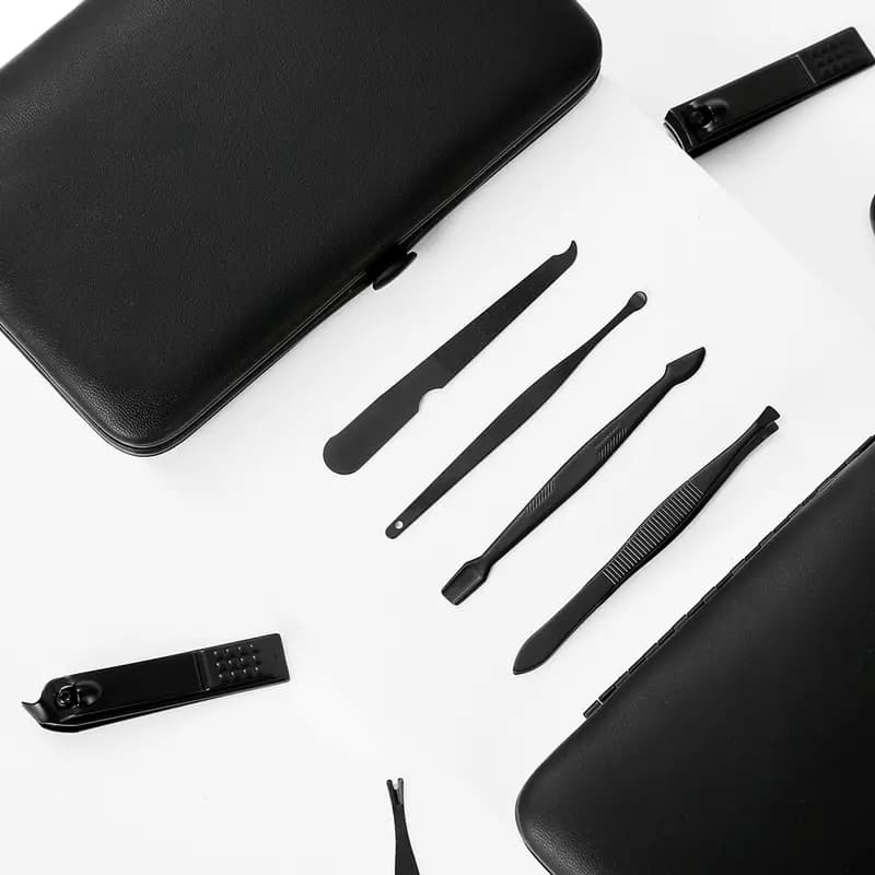 18 Piece Manicure Set